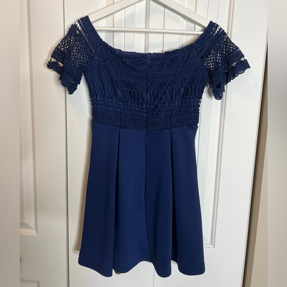Size xs crochet pattern royal blue Francesca’s dress - Picture 3 of 10